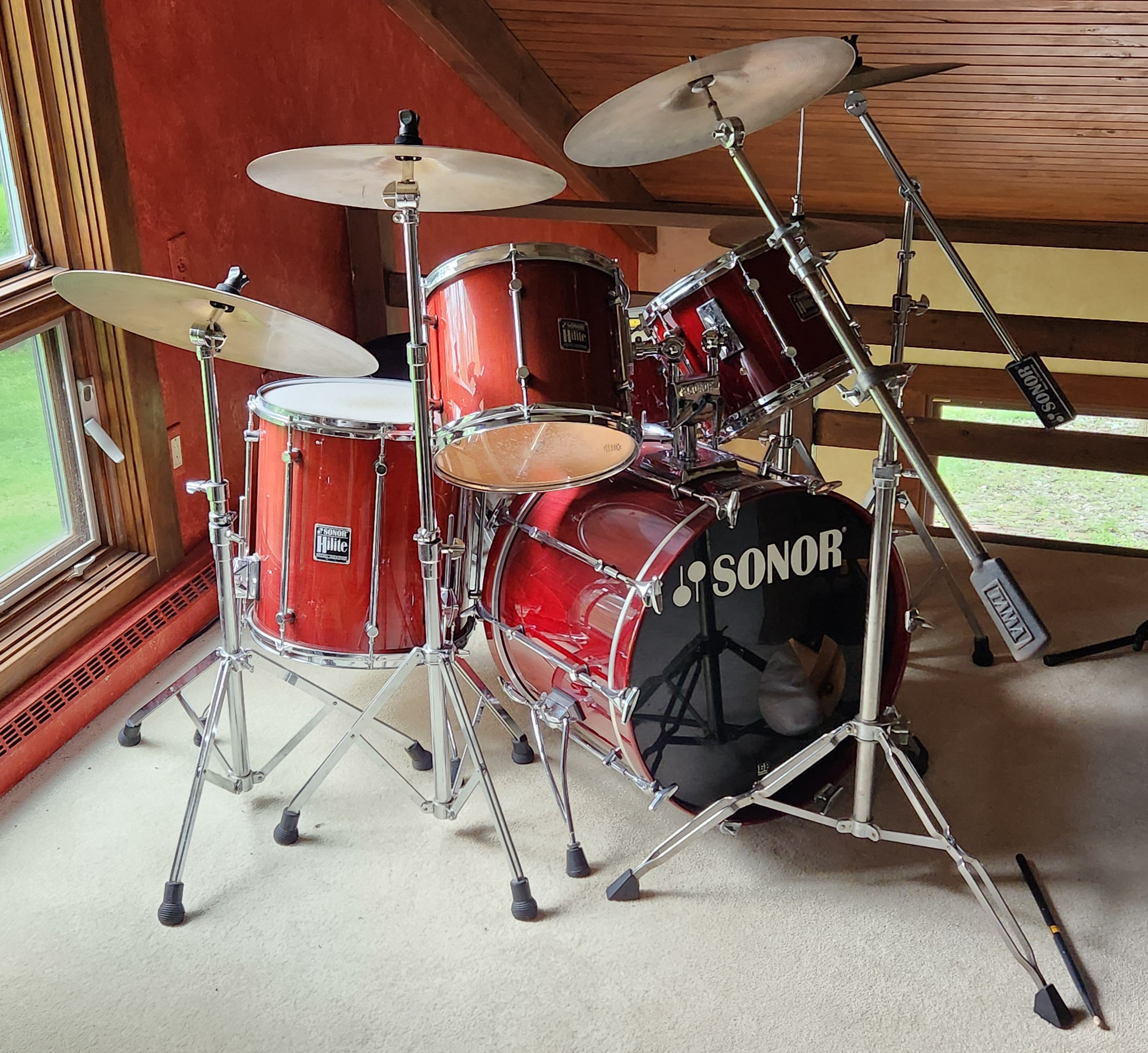 Item: Sonar Drum Kit
