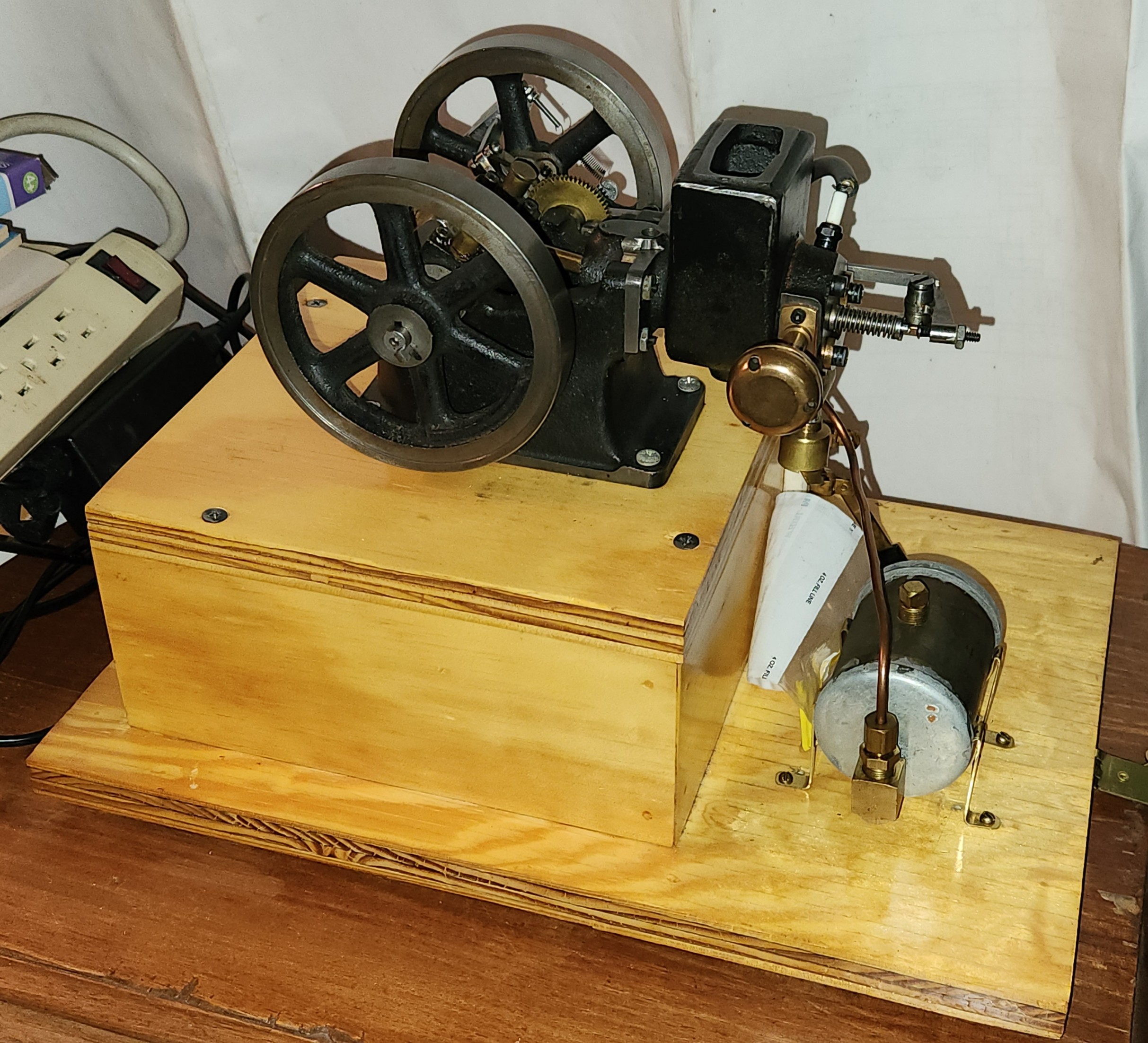 Item: Little Brother Scale Model Miniature Hit & Miss Engine